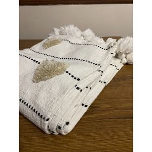 Throw Blanket Wool 60x52 crochet heart pattern white w/beige thin stripes pompom